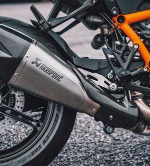 Akrapovič „Slip-on Line“ 1290 Super Duke R Bj.´20-´23