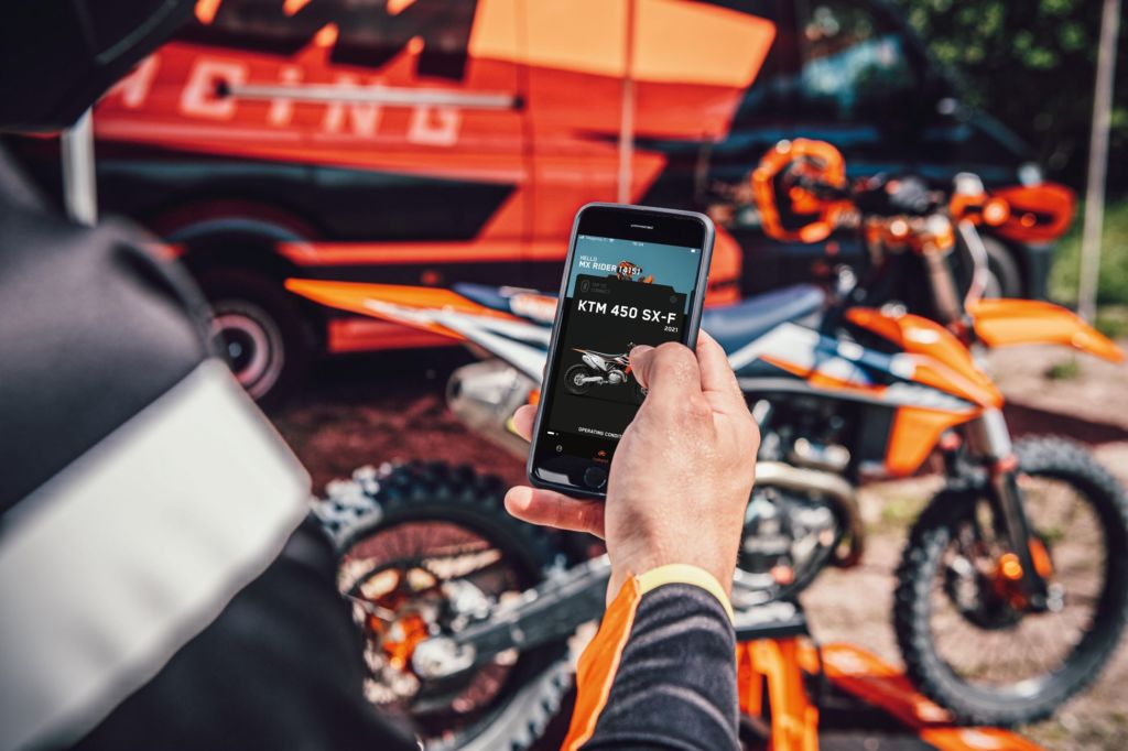MYKTM-APP & CONNECTIVITY UNIT - FACTORY SETTINGS AUF KNOPFDRUCK FÜR KTM SX-F MODELLE