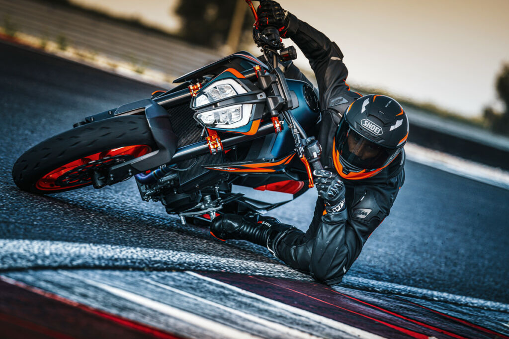 DIE KTM 890 DUKE R MODELLJAHR 2022 - AB FEBRUAR BEI UNS
