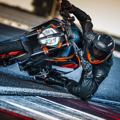 Launch KTM 890 DUKE R