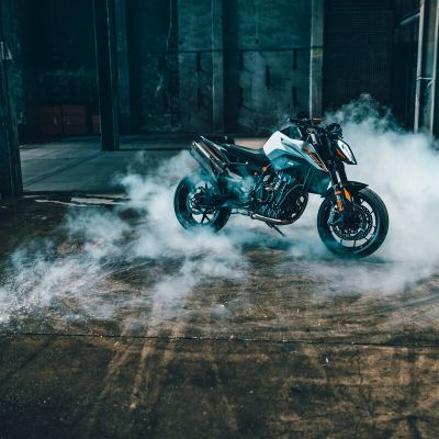 2023 KTM 790 DUKE (2)