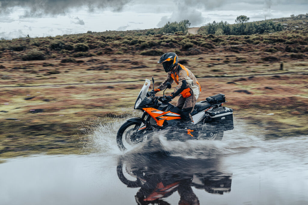 KTM PRÄSENTIERT DIE KTM 890 ADVENTURE DES MODELLJAHRES 2023
