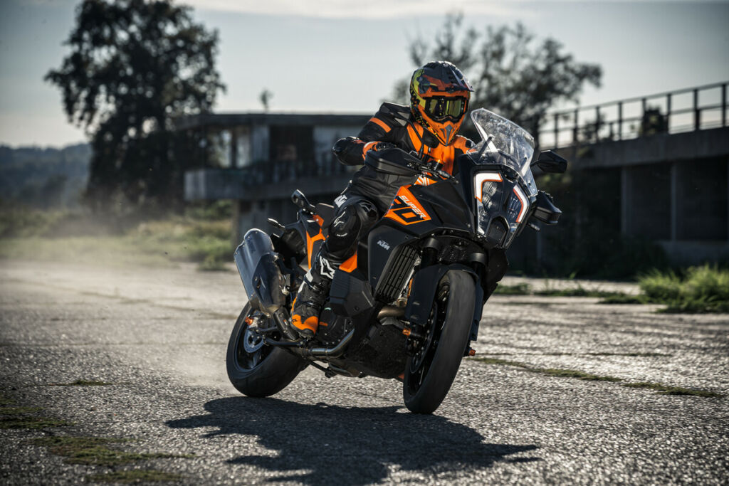 KTM PRÄSENTIERT DIE KTM 1290 SUPER ADVENTURE S DES MODELLJAHRES 2023