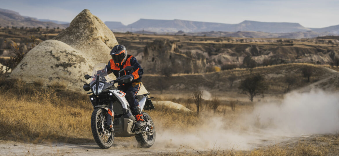 2023 KTM 790 ADVENTURE (2)