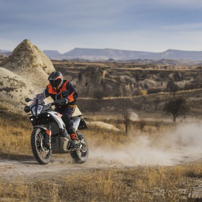 2023 KTM 790 ADVENTURE (2)