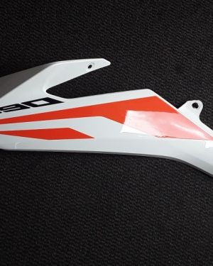Tankspoiler links weiß mit Dekor
