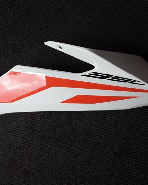 Tankspoiler rechts weiß mit Dekor