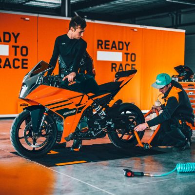 2024 KTM RC RANGE (4)