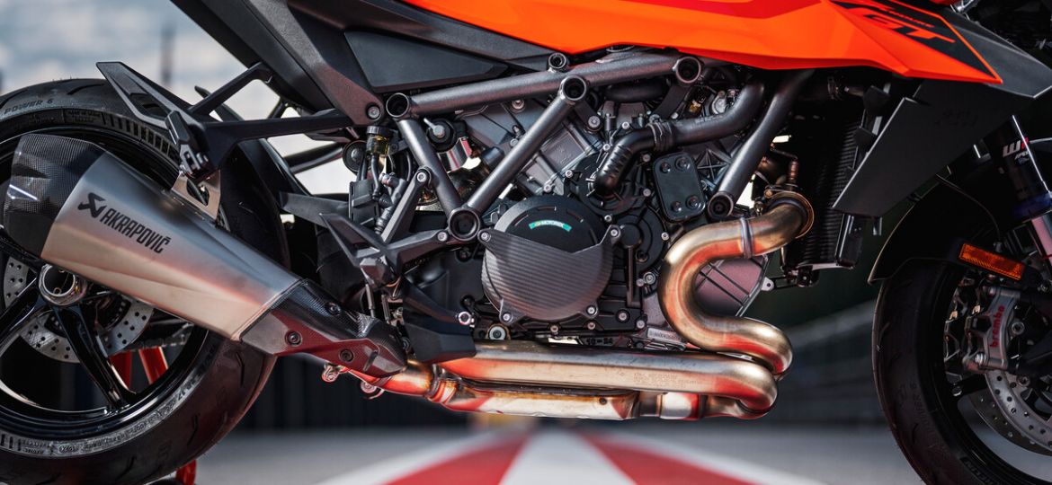 2025 KTM 1390 SUPER DUKE GT-9