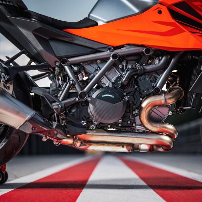 2025 KTM 1390 SUPER DUKE GT-9
