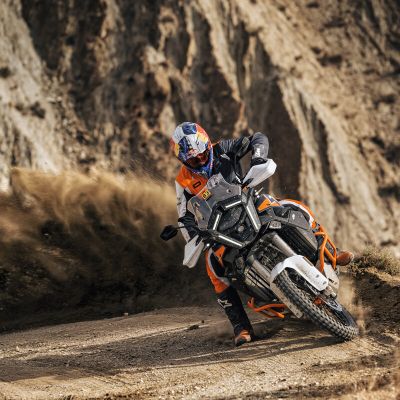 2025 KTM 1390 SUPER ADVENTURE R (3)
