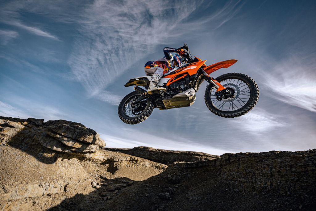 WIR PRÄSENTIEREN DIE 2025 KTM 125 ENDURO R UND KTM 390 ENDURO R