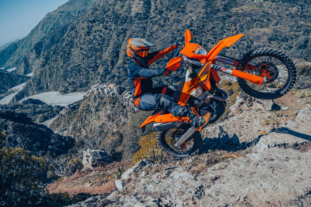 GRENZEN NEU DEFINIERT: KTM ENDURO-PRODUKTPALETTE 2026 VORGESTELLT
