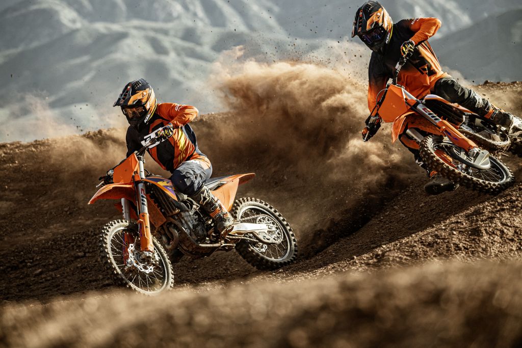 DIE KTM SX-REIHE 2026 SETZT DEN NEUESTEN MOTOCROSS-STANDARD