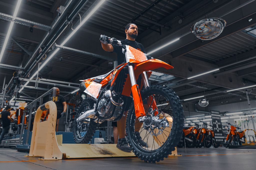 KTM AG NIMMT VOLLEN PRODUKTIONSBETRIEB WIEDER AUF