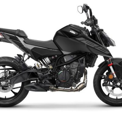 727408_MY26-KTM-125 DUKE-Black_001_EU_GLOBAL_IMAGES